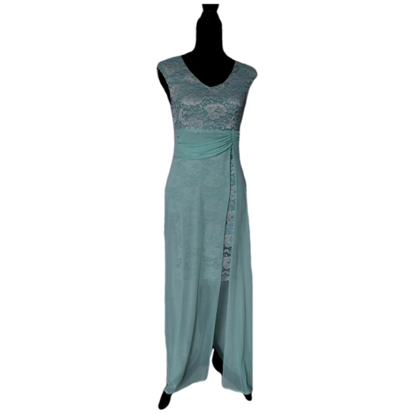 Dresses & Skirts - Mint mini long dress